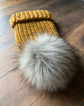 Load image into Gallery viewer, Lux Dawson Beanie ( 100% Peruvian l Merino Wool)